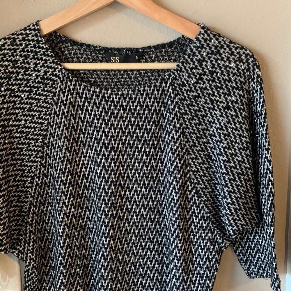 SJS Black and Tan Sparkle Dolman Sleeve Lightweight Sweater